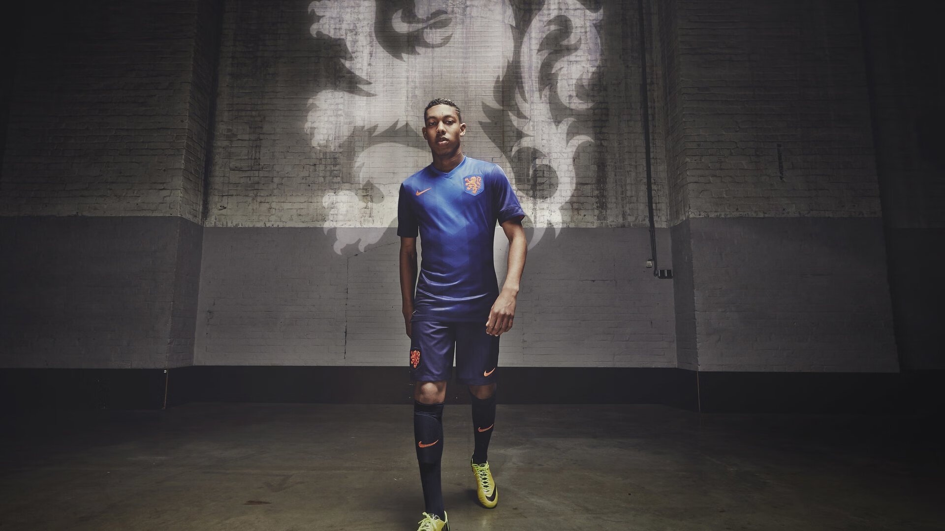 爱游戏电竞官网-运动表现提升技术在竞技项目中的应用对比分析,运动技能表征方式